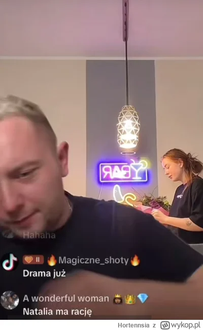 Hortennsia - Rozumiecie, że teraz tucznik wybiela przeszlosc i wmawia ludziom, że nie...