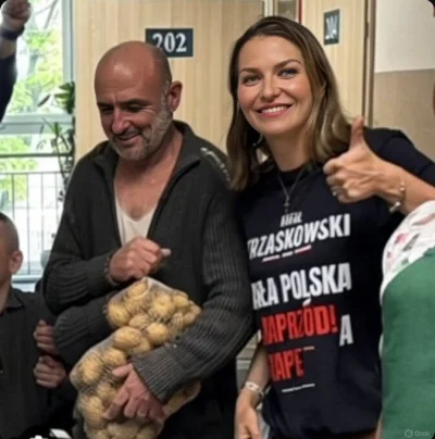 17zjedzskretafeatzary - @blyskotliwy: 2040 Anna Lewandowska odwiedza starego znajomeg...