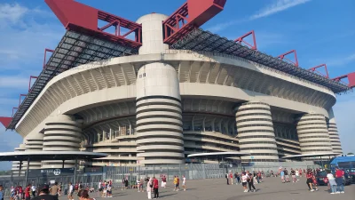 moglesznamizjednejwazy - Zara bd ogl kopanie sie po czole tych mediolanskich kopaczy ...