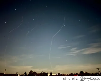 simo_pl - Polowałem dziś na kometę i na jednym z kilku zdjęć (na których zresztą jej ...