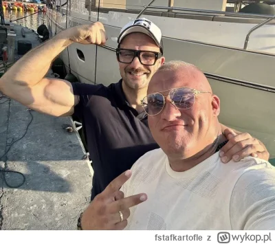 fstafkartofle - @CloudNeine:  No, jak standardem stały się takie zdjęcia i nikogo to ...