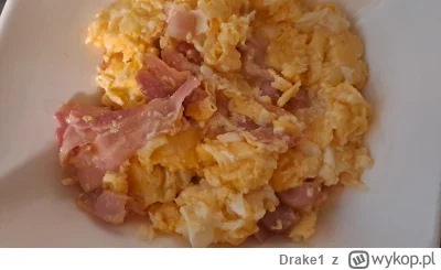 Drake1 - #gotujzwykopem

Chuop zjat jajecznice z sześciu jajek i boczek, chuop szenśl...