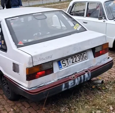 stary_grat - ktoś rozumie co sie tu stało? xd #motoryzacja