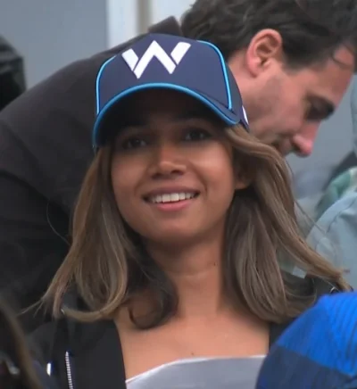 Volvoksysabonoopula - #f1 Albon już na trybunach