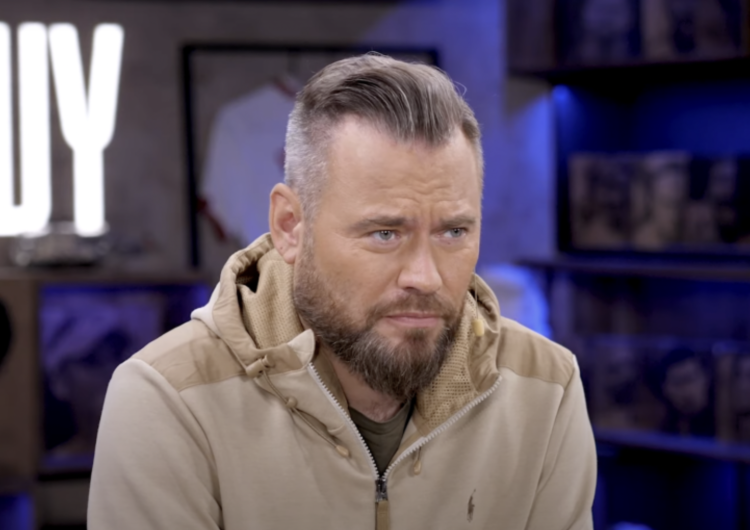 SKYFander - Kiedy przyjechałeś na debatę republiki, żeby być takim hehe trollem śmies...