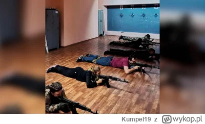 Kumpel19 - Mieszkanki Irkucka uczęszczają na kursy w klubie wojskowo-patriotycznym Si...