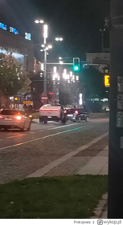 Pokojowa - Wooo... Cybertruck na korfantego. :)

#przegryw #katowice #motoryzacja #sa...