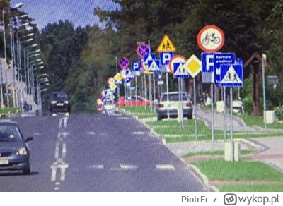 PiotrFr - @Losek13: 
 nasze znaki drogowe są najprzejrzystsze i najczytelniejsze.
Nie...