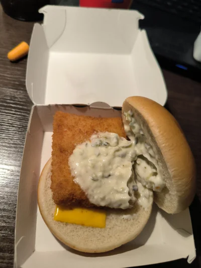 wash-and-go - Uwaga w McDonaldzie sprzedają kajzerki z jakąś starą rybą I nazywają tą...