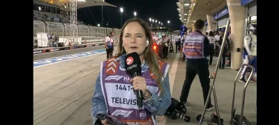 ZarejestrowanyMimoWoli - Przepustnica chodzi po pitlane XDD przeciez tam to z jej dzi...