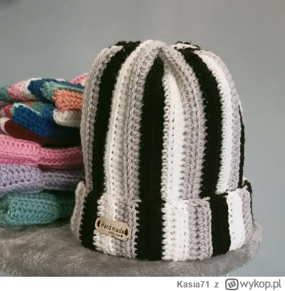 Kasia71 - Kolejna czapka, tym razem biało -szaro-czarna.  :) #kasiaszydelkuje #rekodz...