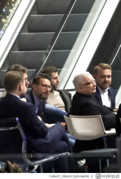 robert_blaszczykowski - 'niezależny' pracownik tvp, miłosz kłeczek (ha tfu) siedzący ...