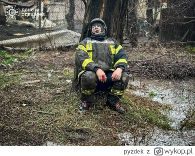 pyzdek - fotografie stąd:
https://old.reddit.com/r/UkraineWarVideoReport/comments/1bf...