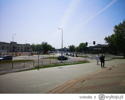 volodia - Niesamowite miasto. Z jednej strony odnowiony dworzec i nowe ulice a drugie...