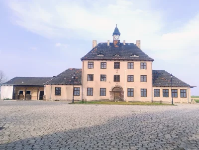 sylwke3100 - Budynek dworca kolejowego we wsi Zalesie Śląskie w opolskim. Pochodzi on...