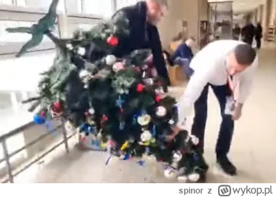 spinor - @60groszyzawpis: ale że co? Choinke przewraca o to ci chodzi? U nas to samo ...