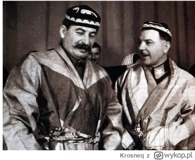 Krosneq - Stalin w tradycyjnym tadżydzkim stroju
#historia #stalin