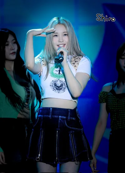 XKHYCCB2dX - #koreanka #jihan #weeekly