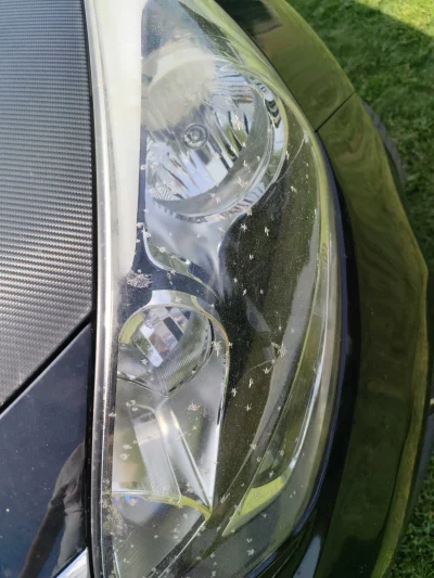 zakuosw - Pytanie do motoryzacyjnych Mirków,

Co może być przyczyną takich pęknięć re...