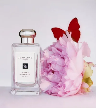 eric2kretek - Sprzedam Jo Malone Peony & blush suede 

Produkt z douglasa wiec lepiej...