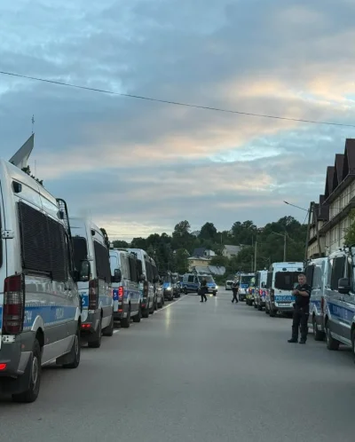 jmuhha - majac tyle policji w Limanowej.... 

#limanowa