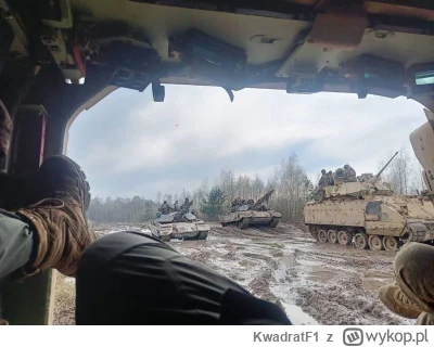 KwadratF1 - #ukraina T-55S i M2 Bradley.
Na zdjęciu to Bradley wygląda na kolosa, a T...