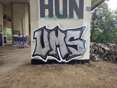 SzycheU - Fajne cienie i motyw oderwania naklejki
#graffiti