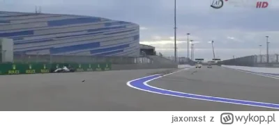 jaxonxst - 11 października 2015 roku, Kimi Raikkonen atakuje Valtterego Bottasa w tra...