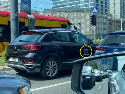 wilk-na-mikrofonie - @Kempes: Aż z ciekawości poszukałem oryginalnego zdjęcia, czy kt...