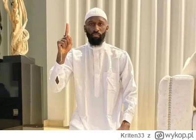 Kriten33 - Dobrze że tylko lód tam miał a nie maczetę
#mecz #realmadryt #fcbarcelona