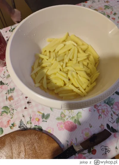 jalop - Pokroiłem ziemniaki na frytki xD

#gotujzwykopem