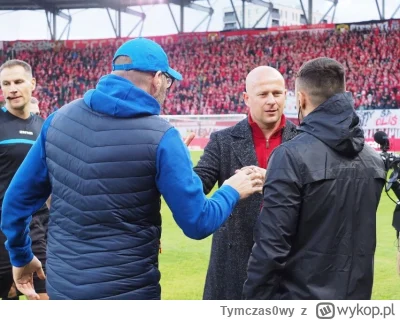 Tymczas0wy - Trener Jurgen Klopp i trener Arne Slot uchwyceni na jednym zdjęciu podcz...