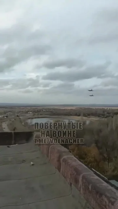 GandaIf - Rosyjskie Su-25 latające nad donbasem 
nikogo nie dziwi fakt że stara maszy...