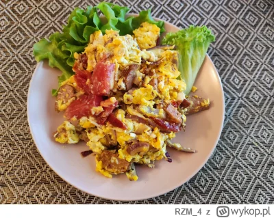 RZM_4 - Jajecznica z pepperoni, mniam dla chłop
#gotujzwykopem