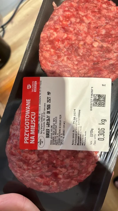 PodniebnyMurzyn - @elberet tymczasem burger wołowy kupiony tydzień temu w rzeczywisto...