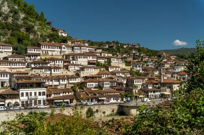 SzaloneWalizki - Cześć, 

Jesienią odwiedziliśmy Albanię, a w niej Berat - jedno z dw...