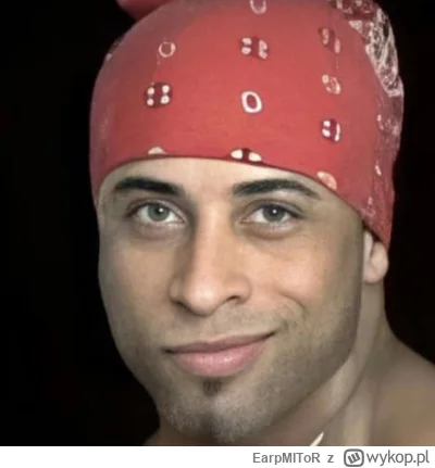 EarpMIToR - prawdziwe filmy z ufo będą gdy ten pan się pojawi na nocnej xD
#ufo