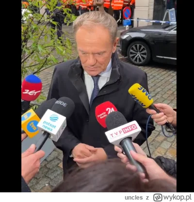 uncles - Jacy wy wszyscy jesteście naiwni, to głowa mała  ( ͡° ͜ʖ ͡°)( ͡° ͜ʖ ͡°) 

#p...