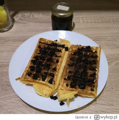 Qontrol - @kureci_paratko K---a, ta xD 

Autokorekta.