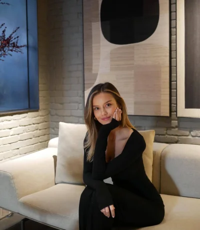 FrizPL - #nicolacavanis #ladnadziewczyna #ladnapani