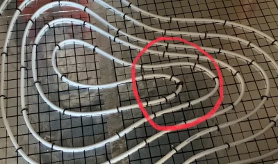 P.....a - Panowie i Panie, takie zgięcia na podłogówce są ok, czy do poprawy? #budown...