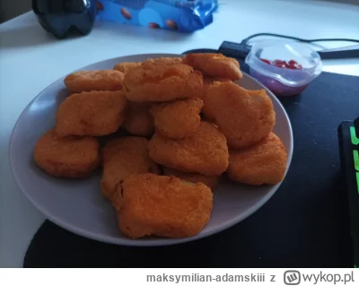maksymilian-adamskiii - Nuggetsy z sosem z airfryayera, potem będą hamburgery!( ͡° ͜ʖ...