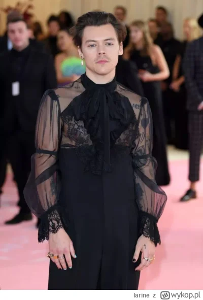 l.....e - @Brid_Get: jak dla mnie to jego mocną inspiracją jest Harry Styles - pewnie...