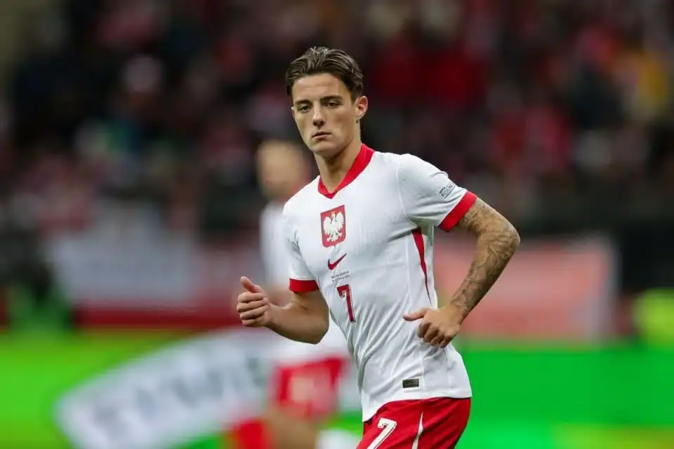 tomwick55 - Podsumowanie ostatniego półtora roku 20-letniego Kacpra Urbańskiego:

- 2...