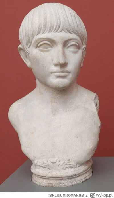 IMPERIUMROMANUM - Rzeźba rzymskiego chłopca

Rzeźba rzymskiego chłopca. Obiekt datowa...