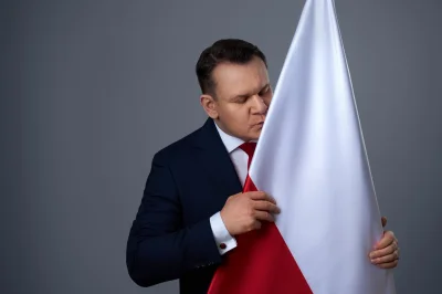 smutnyprzerebel - @Wuuuwuuu: no to już wiesz na kogo oddać głos w prezydenckich

SPOI...