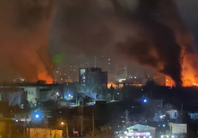 PrzylepkaZniszczenia - Gdyby rządził PiS z Konfunią to Warszawa wyglądałaby jak Odess...