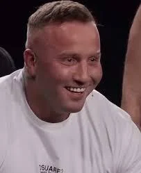 okoboji - HEJ TATA NO I JAK TAM WALKA??? XDD

#famemma