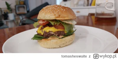 tomasheswuite - Zdecydowanie więcej przyjemności daje zrobienie burgera w domu. Biorą...