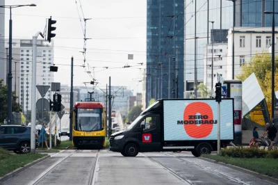 panoptykon - Dzisiaj w Warszawie (default city, wiemy) możecie zobaczyć ciężarówkę z ...